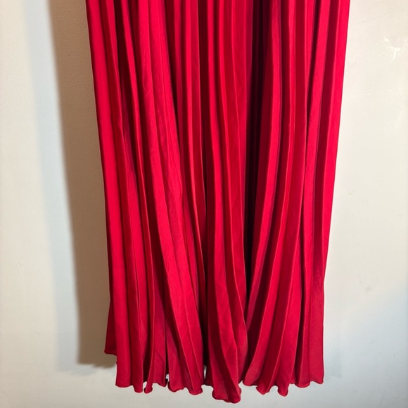 OLIVACEOUS Sz M Pleated Red Maxi Dress Unlined Zipper Closure Very Long Skirt - Picture 3 of 9